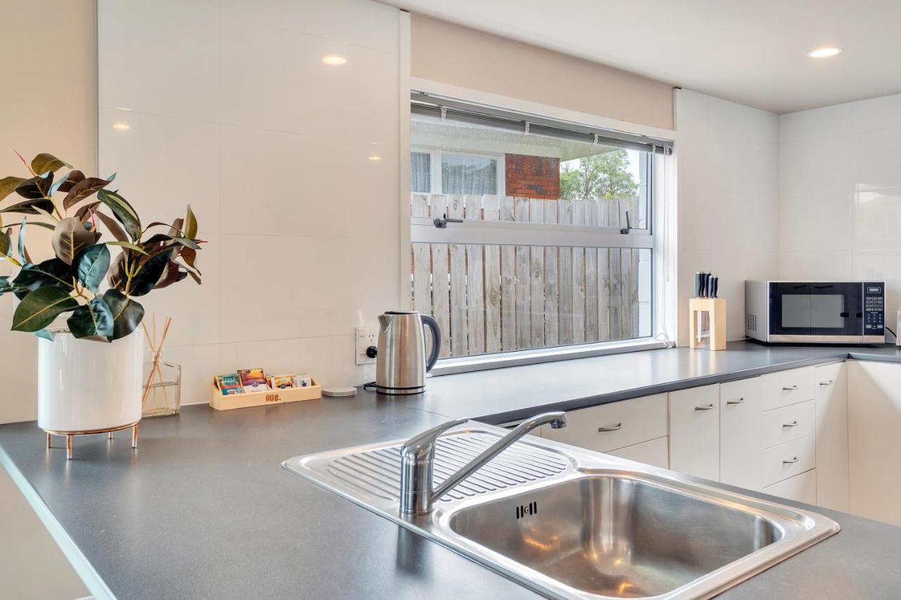 Sunny Side Getaway With Parking And Aircon Villa Auckland Eksteriør bilde